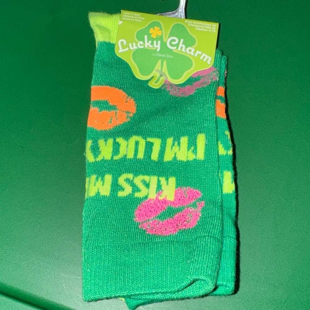 Kiss me I’m lucky novelty socks